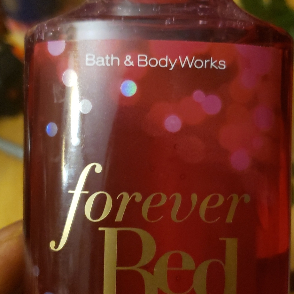 FOREVER RED COSTMETICS - Picture 7 of 9